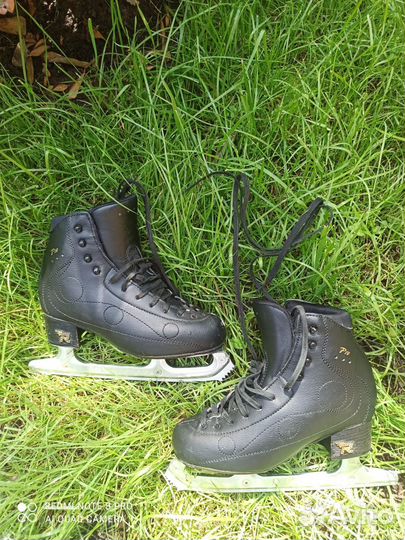 Продам коньки