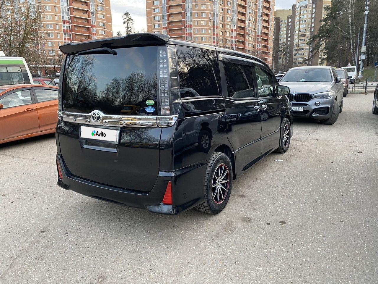 Toyota Voxy: фото владельца