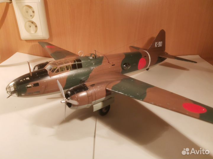 Собранная модель самолёта 1/48 G4M1 Type 11 Betty