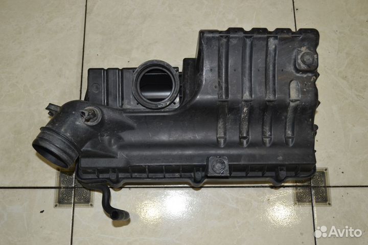 Корпус воздушного фильтра Skoda Rapid