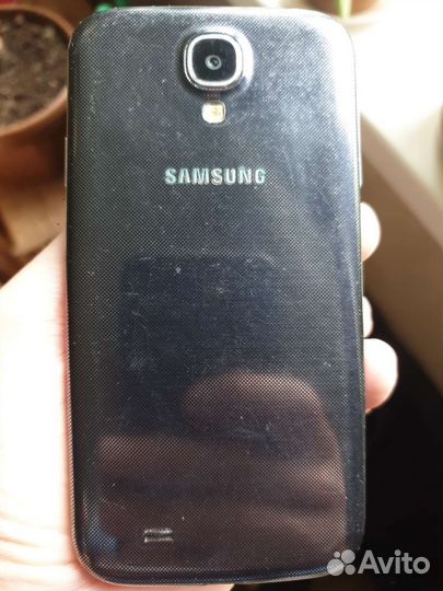 Телефон Samsung galaxy s4