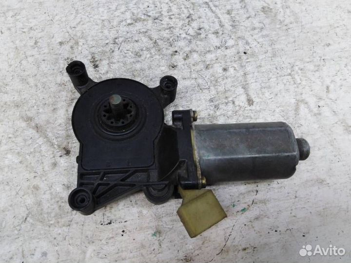 Моторчик переднего левого стеклоподъемника A210820