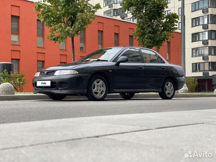 Mitsubishi Carisma 1.8 AT, 1996, 281 000 км