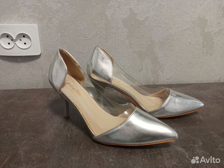 Летняя женская обувь