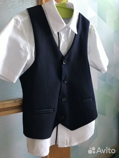 Школьная рубашка и жилетка для 1, 2 класса