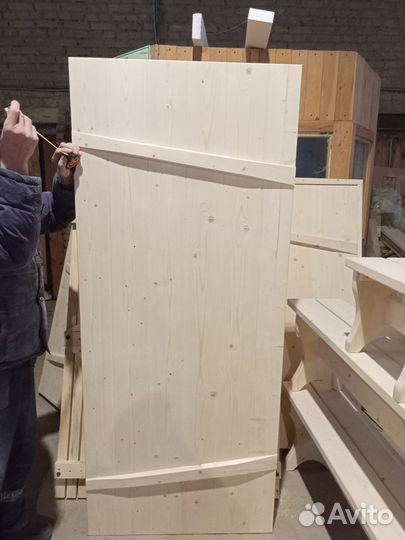 Дверь из массива дерева