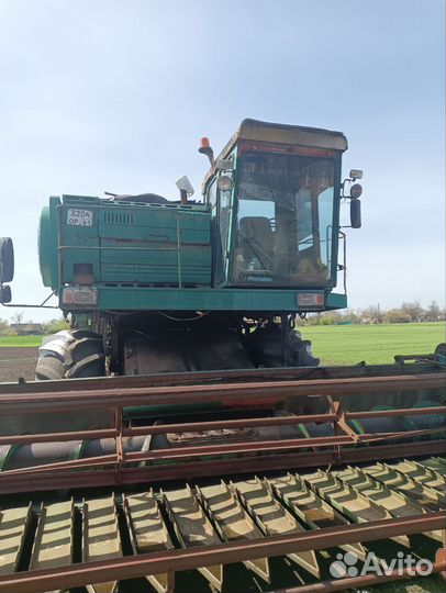 Комбайн Ростсельмаш Дон 1500А, 1993