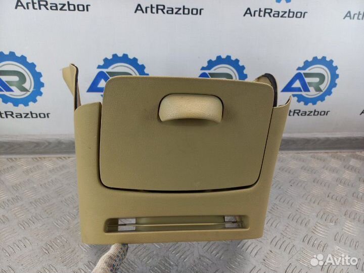 Бардачок центральной консоли Honda Elysion 2.4