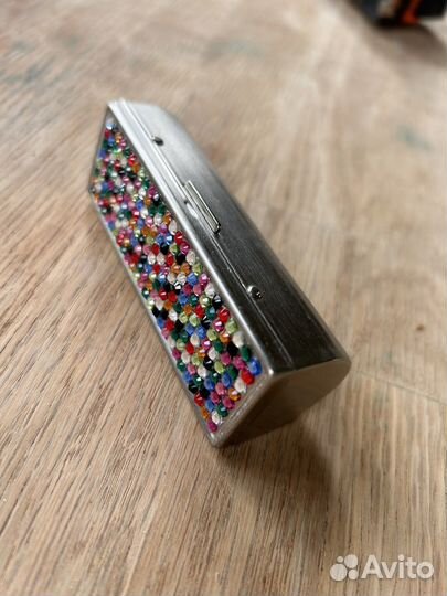 Футляр для помады