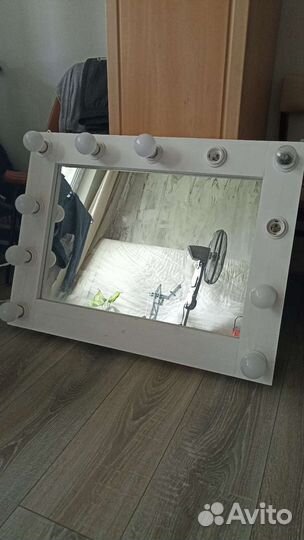 Гримерное зеркало с лампочками бу