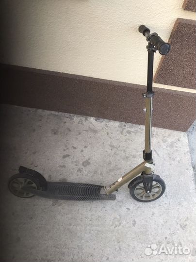 Самокат взрослый и самокат детский
