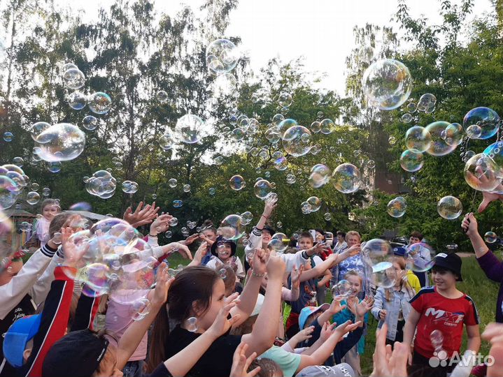 Шоу гигантских мыльных пузырей
