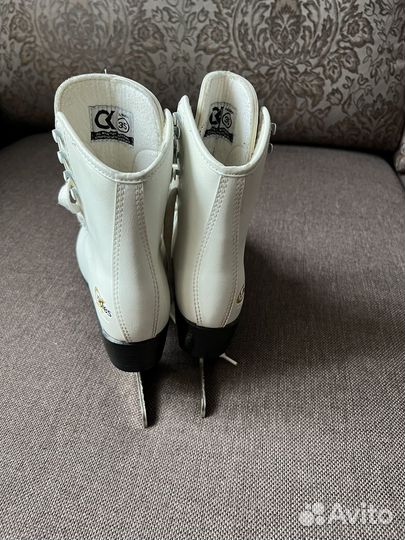 Коньки фигурные