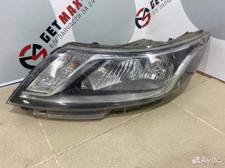 Фара левая Kia RIO 2011-2017 92101-4X000
