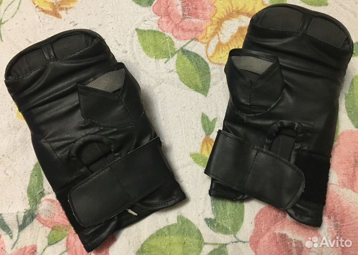 Перчатки тренировочные для единоборств