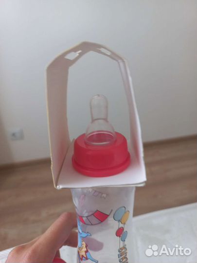 Бутылочки для кормления новая