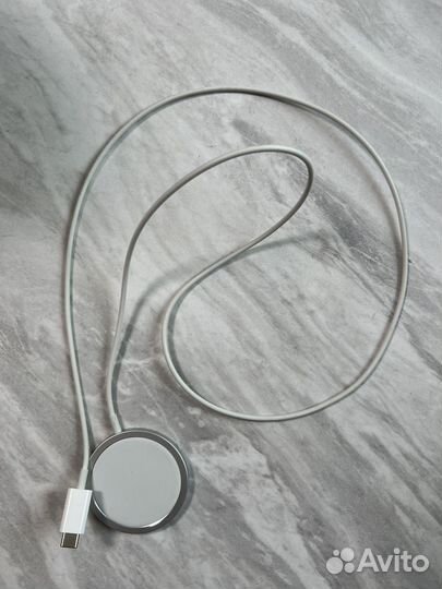 Беспроводное зарядное устройство Apple MagSafe