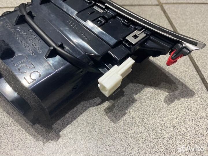 Воздуховод передний правый Toyota Harrier