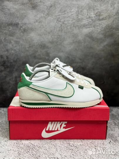 Кроссовки Nike Cortez