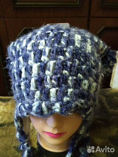 Молодёжные новые шапки от итальянской марки