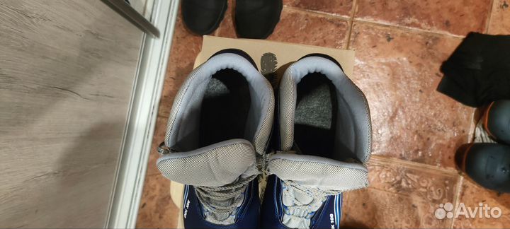 Лыжные ботинки