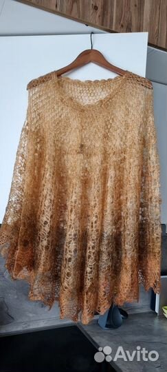 Пуховое пончо - шаль