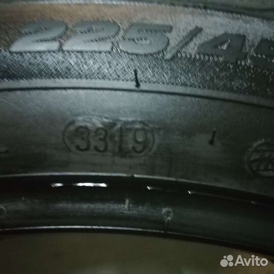 Viatti Strada Asimmetrico V-130 225/45 R18