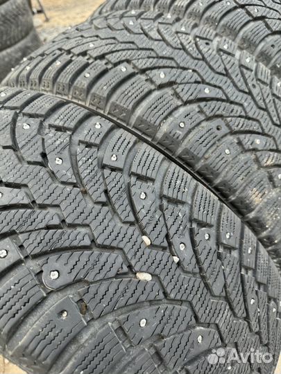 Pirelli Formula Ice 215/50 R17