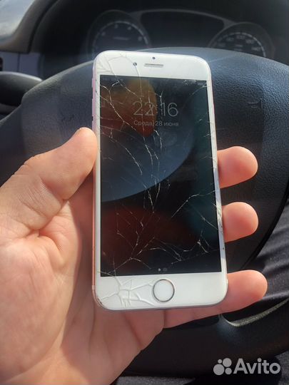 Телефон iPhone 6s