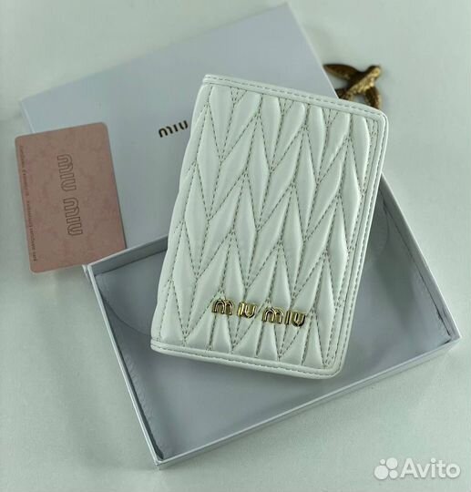 Обложка на паспорт miu miu