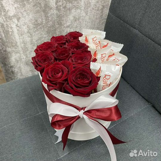 Розы композиция в коробке