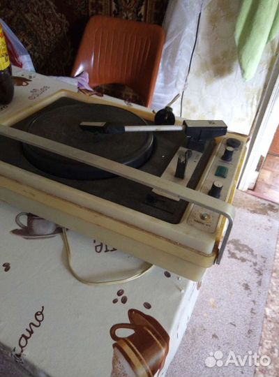 Проигрыватель винила СССР