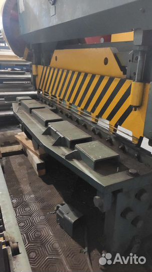 Ножницы гильотинные кривошипные по металлу Н-478