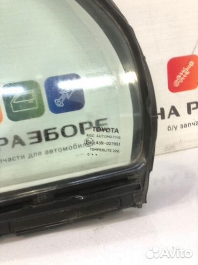 Форточка двери задняя левая Toyota Camry XV70
