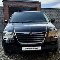 Chrysler Town & Country 3.6 AT, 2010, 177 679 км, с пробегом, цена 1 650 000 руб.