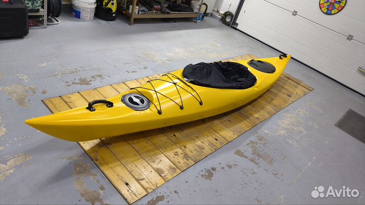Пластиковый каяк