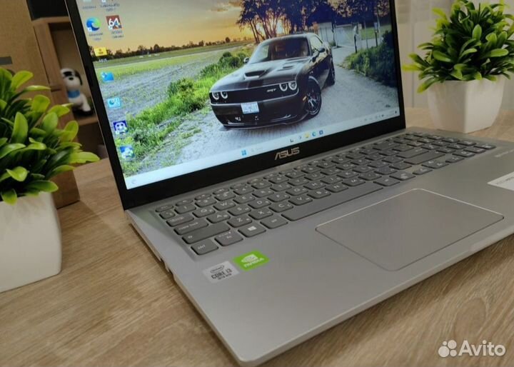 Игровой Новый asus core i3-10 Gen/NvidiaMX/SSD256