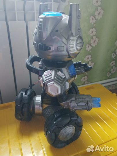 Конструктор различный, робот