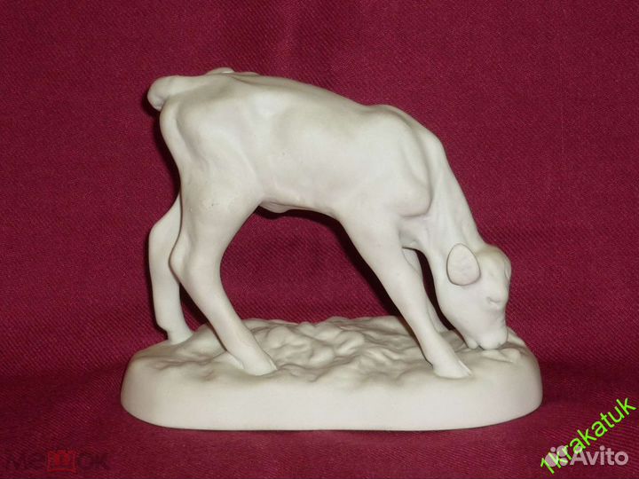 Теленок, щиплющий травку. Вербилки старое клеймо