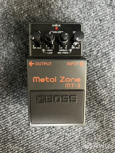 Гитарная педаль Boss MT-2 Metal Zone