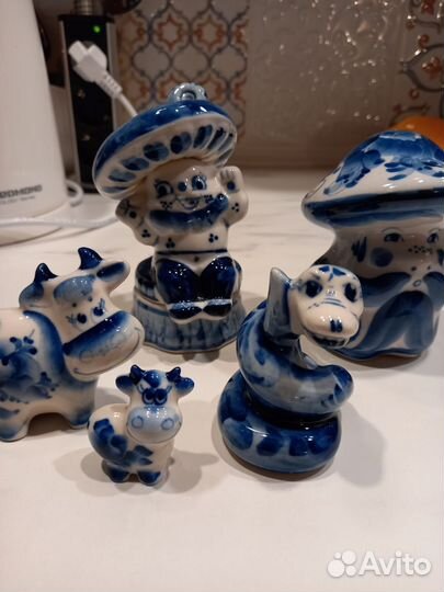 Фигурки гжель