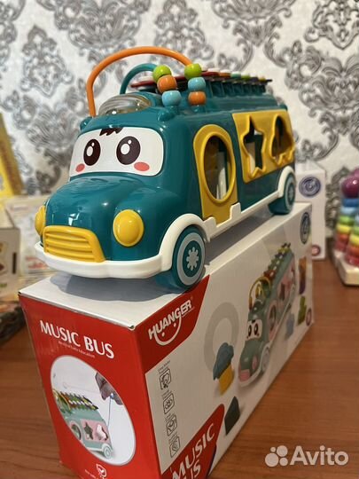 Игрушка автобус