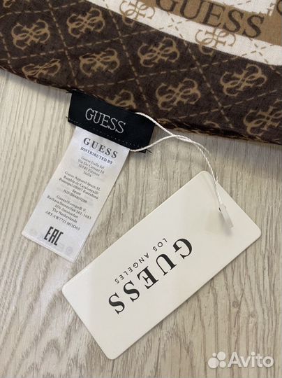Платок guess