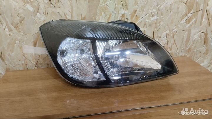 Оригинальная фара левая на kia rio2