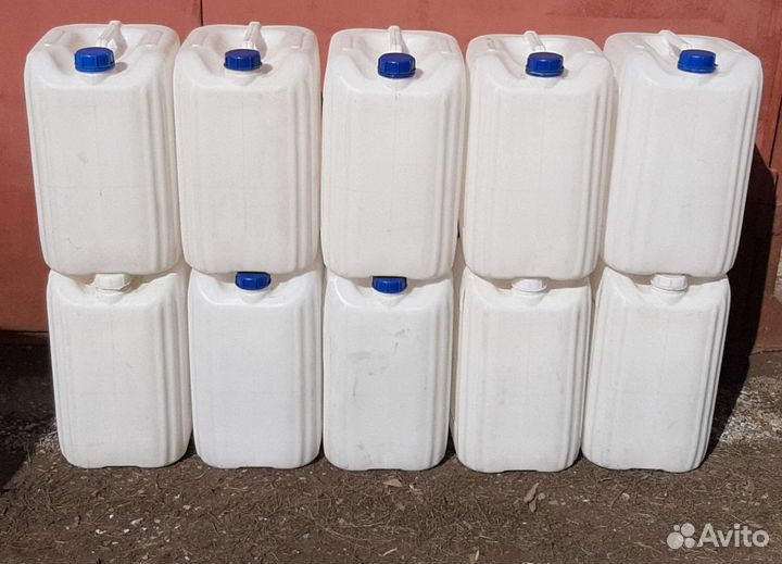 Продам канистру из под гсм