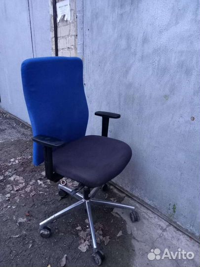 Компьютерное кресло