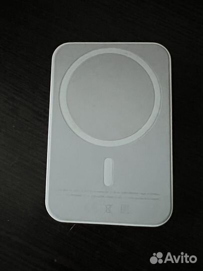 Повербанк с беспроводной зарядкой apple