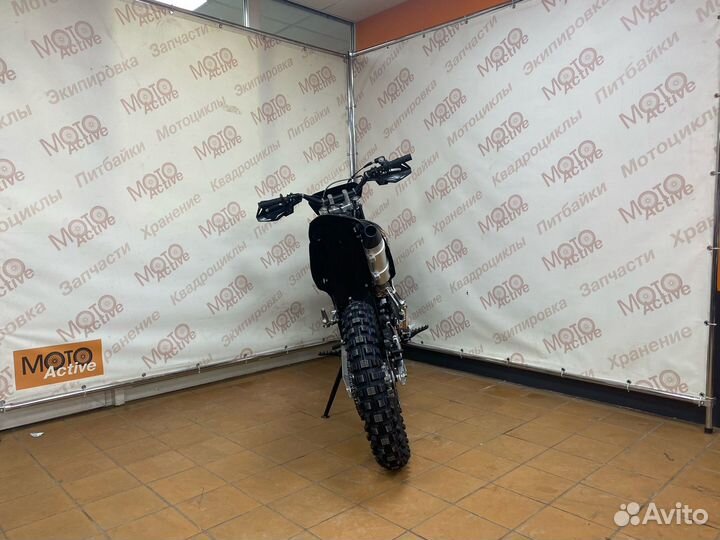 Кроссовый мотоцикл Z1 2.0 Hot Rod Red новый дизайн