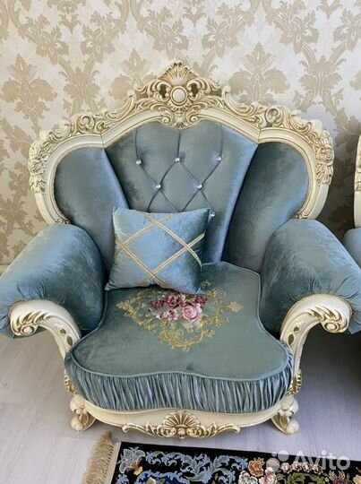 Диван три короны