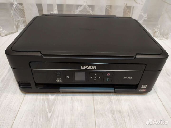 Мфу Принтер/сканер/копир Epson, на запчасти